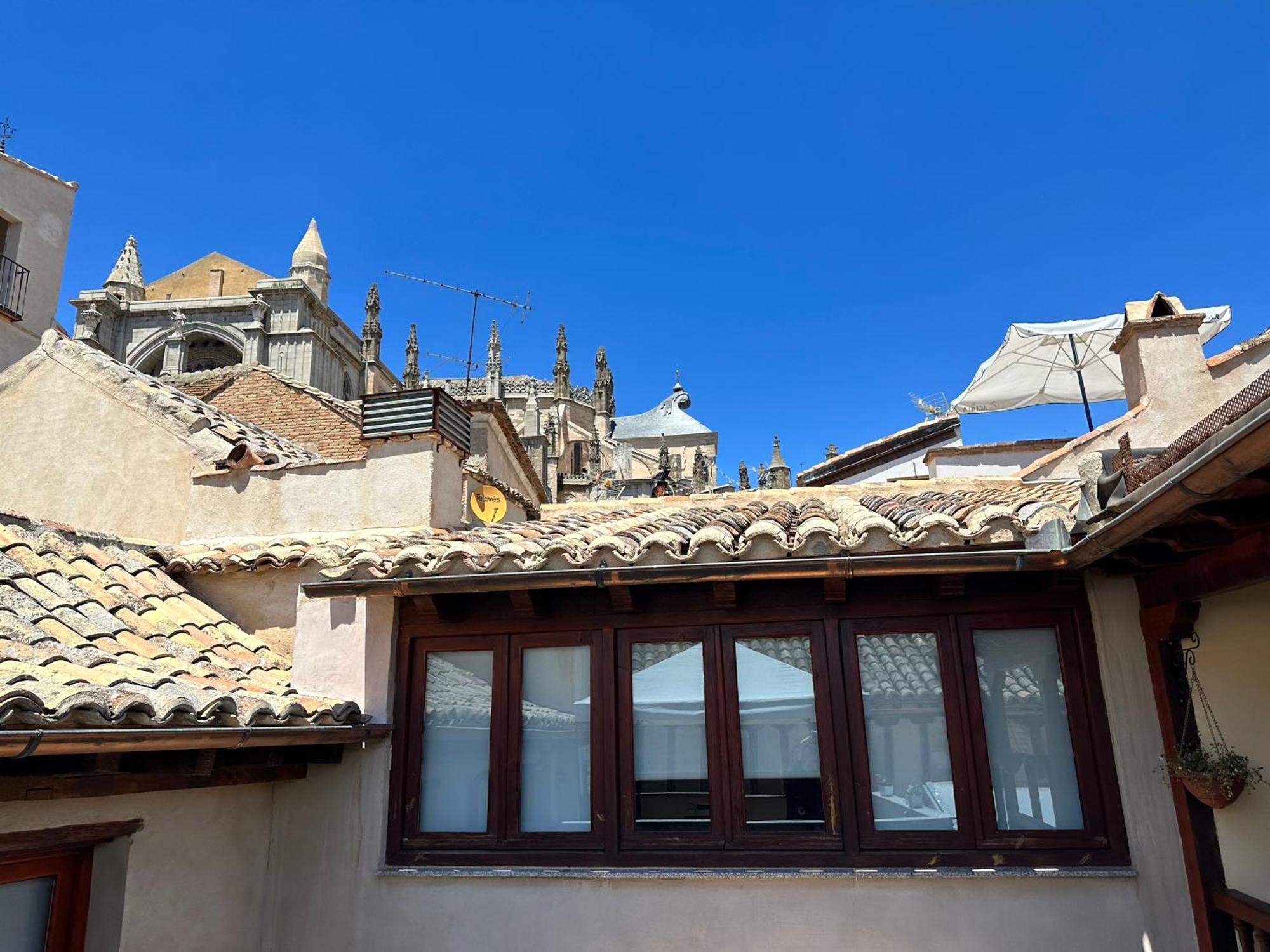 Apartamento Canonigo - Terraza Con Vistas Toledo Eksteriør bilde